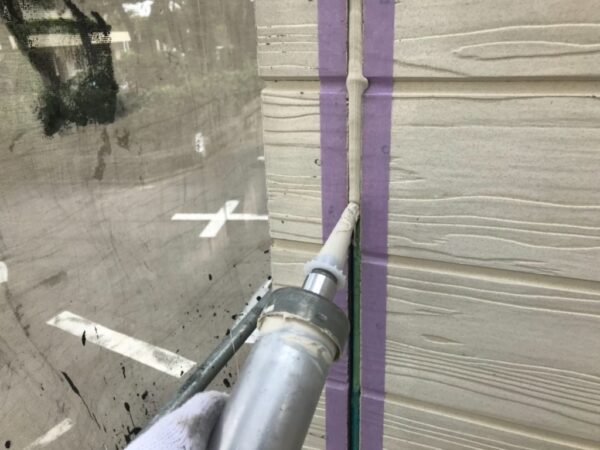 藤沢市　I様邸 外壁・屋根塗装・バルコニー防水・ウッドデッキ新設工事-工事中