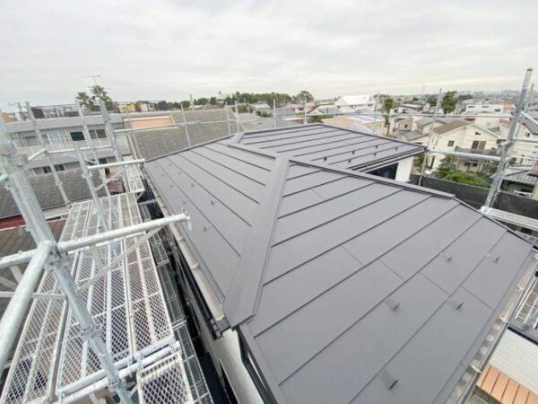 藤沢市 Ｔ様邸 外壁・付帯部塗装・屋根カバー工法-施工事例