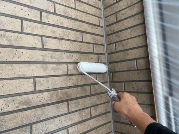 藤沢市 Ｍ様邸 外壁・付帯部塗装・屋根カバー工事-施工中