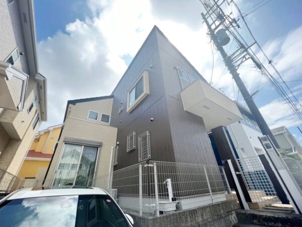 藤沢市 Ｈ様邸 外壁・屋根・付帯部塗装・バルコニー防水・屋根カバー工事-施工後