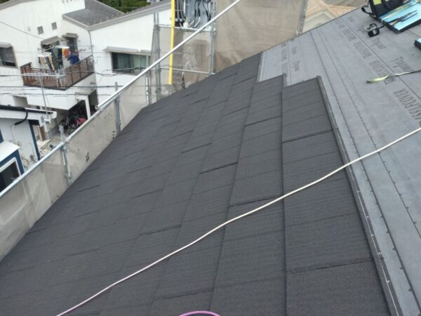 藤沢市 Ｈ様邸 外壁・屋根・付帯部塗装・バルコニー防水・屋根カバー工事-施工中