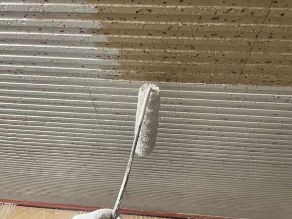 藤沢市 Ｅ様邸 外壁・屋根・付帯部・室内天井塗装工事-施工中